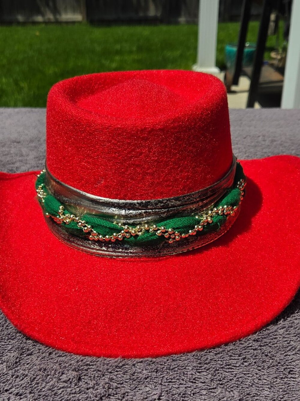 Women's Pigalle Red Wool Felt Western Hat Green Gold Metallic Band 7 1/8